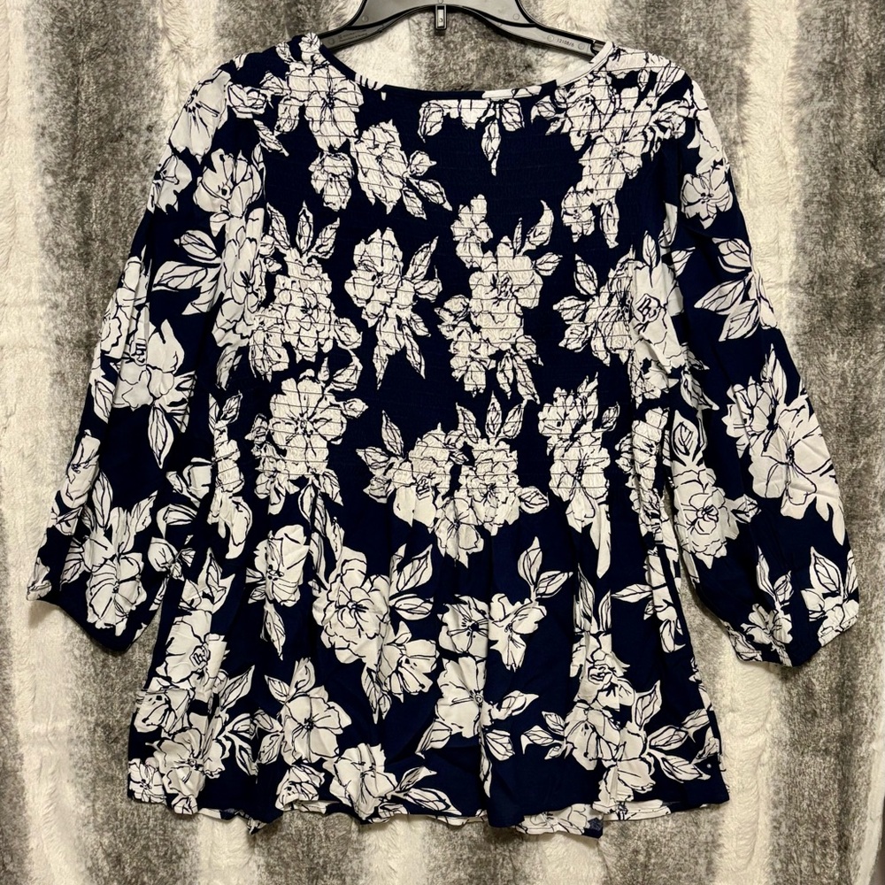 Croft & Barrow Navy and White Floral Smocked Blouse - Picture 3 of 9